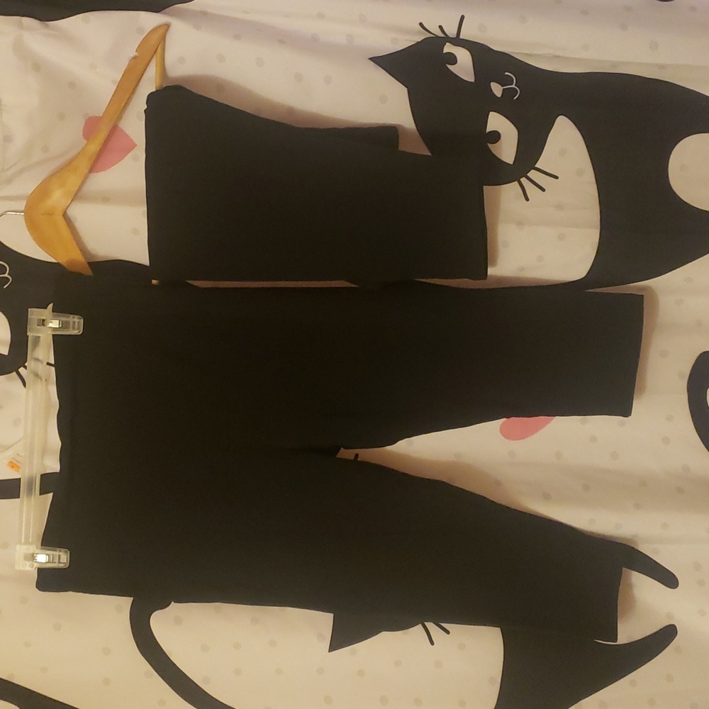 2 pairs - Maternity Capri Pants (just below knees)